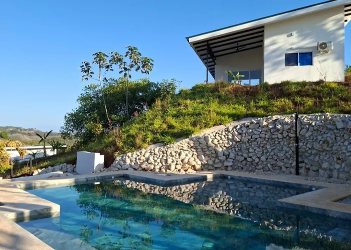 Pura Vista Villa *
